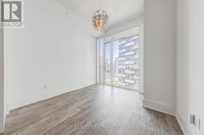 Building Photo - 470 Front St W