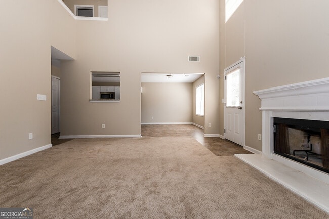 Building Photo - 473 Hillandale Park Dr