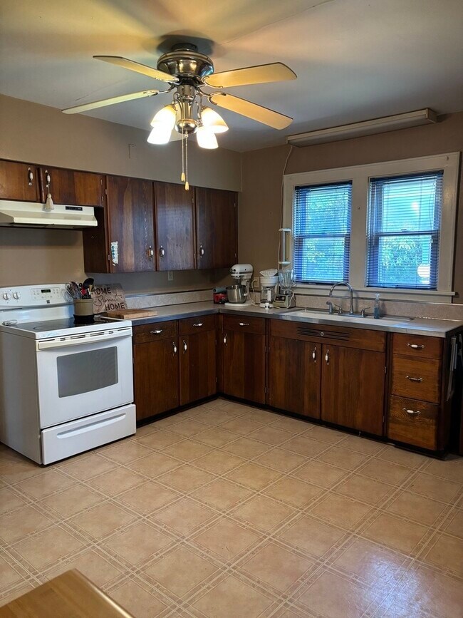 Foto del edificio - 1641 N 4650th Rd