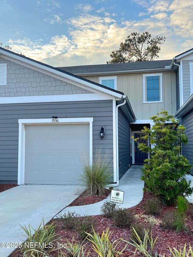 Foto principal - 7936 Echo Springs Rd