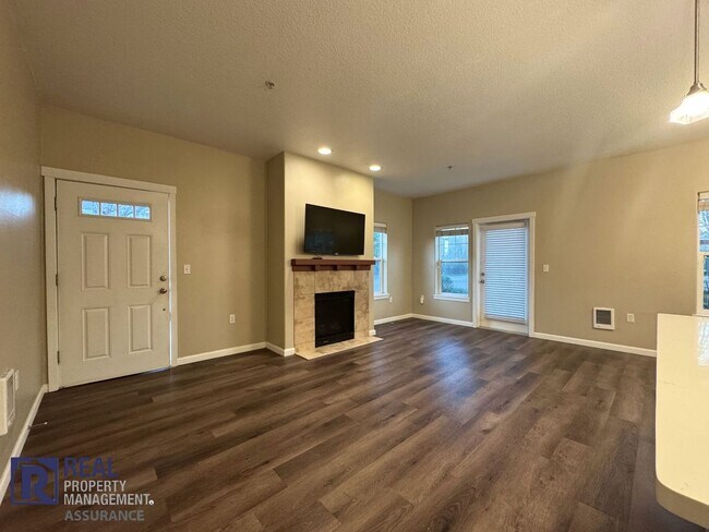 Foto del edificio - 10651 NE Red Wing Way