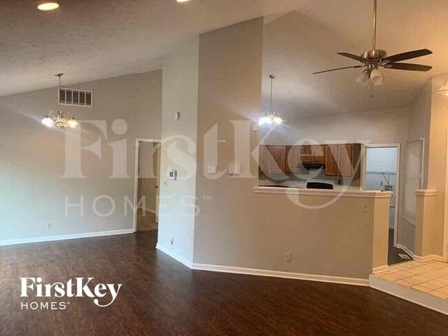 Foto del edificio - 5038 Deer Creek Pl