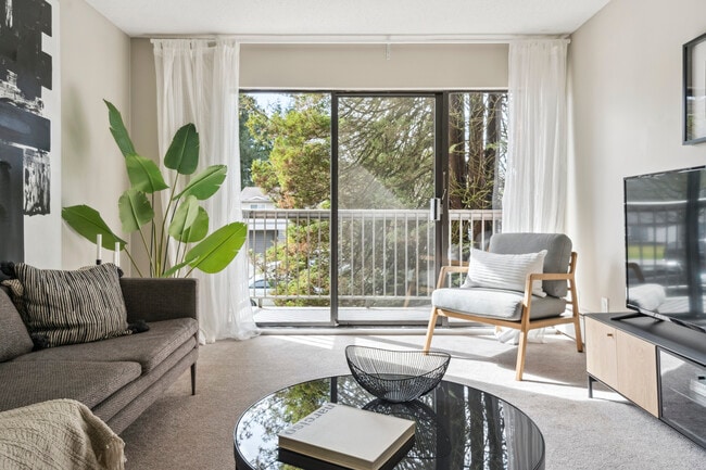 Building Photo - Surrey Gardens