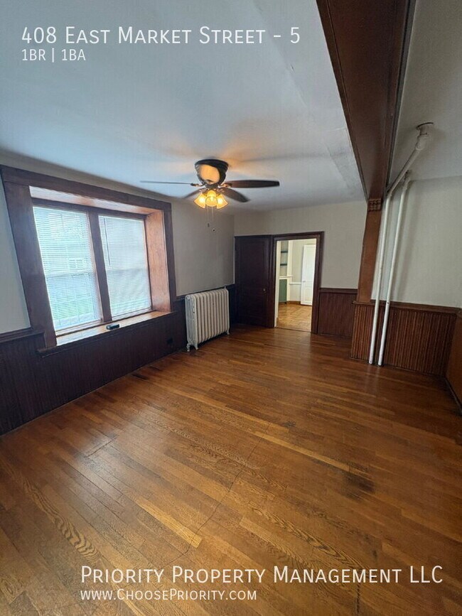 Foto del edificio - 408 E Market St