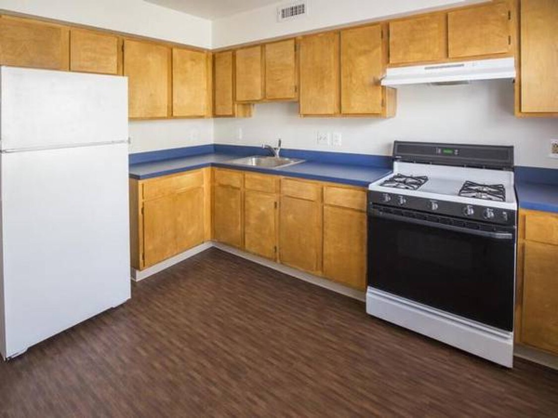 246 Clyde St, Brookline, MA 02467 Apartments in Brookline, MA