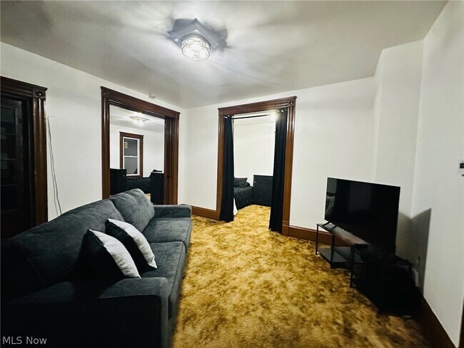 Foto del edificio - 1419 E 47th St
