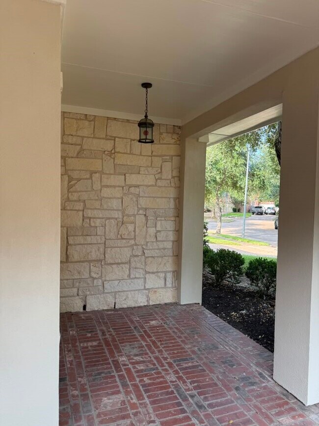 Foto del edificio - 3511 Cedar Hill Ct