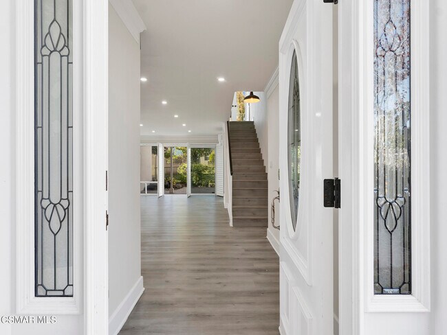 Foto del edificio - 3811 Lake Harbor Ln