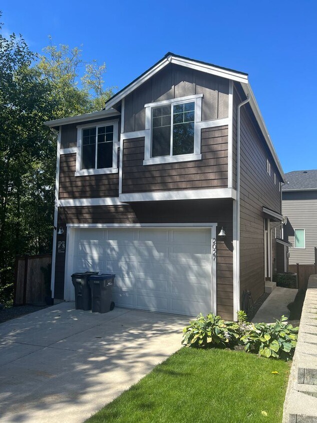 Foto principal - Charming Corner-Lot Home – Modern Comfort,...
