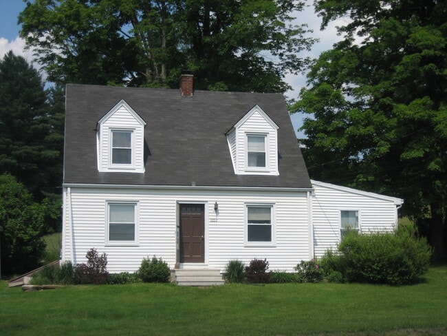 Building Photo - 1002 Stafford Rd