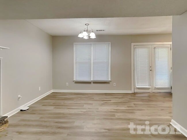 Building Photo - 39 Pine Grove Cir