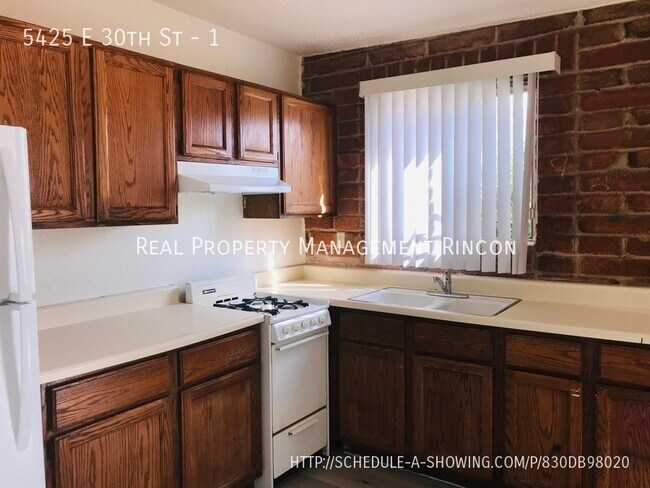 Foto del edificio - 5425 E 30th St