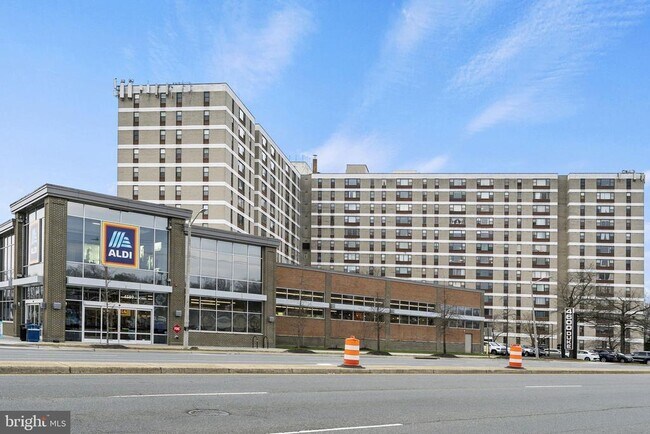 Foto del edificio - 4600 Duke St