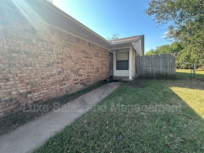 Building Photo - 8322 NW 7th St