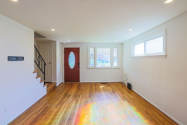 Foto del edificio - 4030 St Augustine Ln