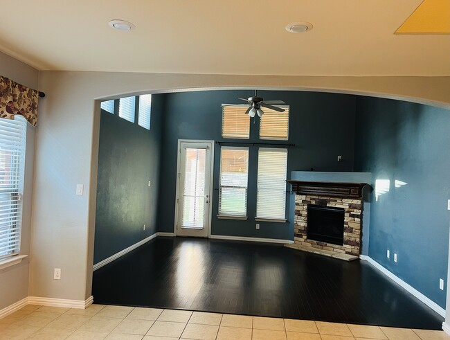 Building Photo - 1020 Chickasaw Dr