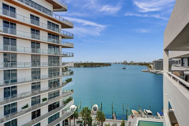 Foto del edificio - 6820 Indian Creek Dr