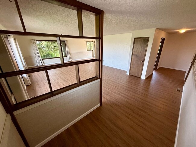 Building Photo - Beautiful Golf Course Home | 2 Bed • 2 Bath • Bonus Room
