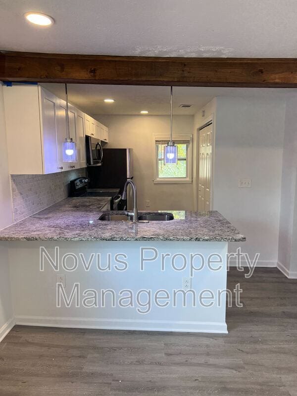 Foto del edificio - 405 N Park St