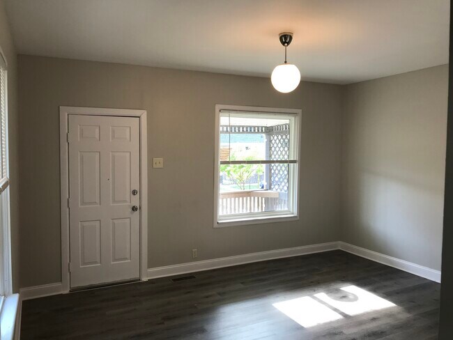 Building Photo - 2644 Findley Ave