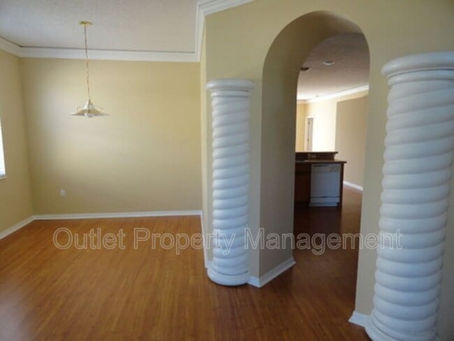 Building Photo - 9356 Monterey Bay Dr