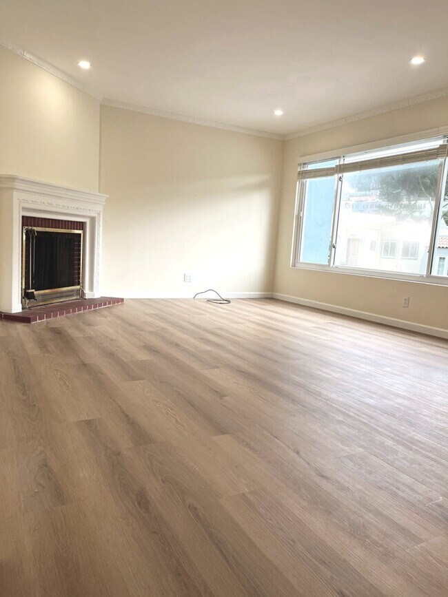 Fireplace in Formal Living room - 414 Ulloa St