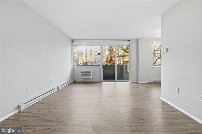 Foto del edificio - 3245 Rio Dr