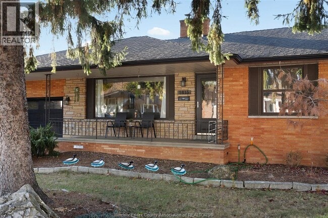 Building Photo - 5815 Canada St