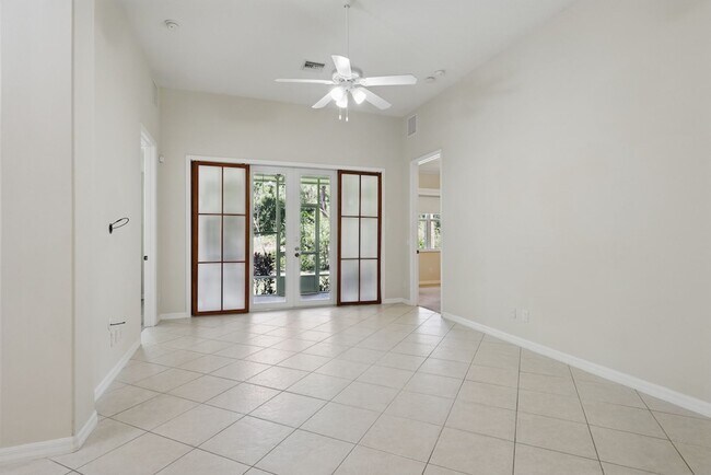 Building Photo - Pineapple Cay