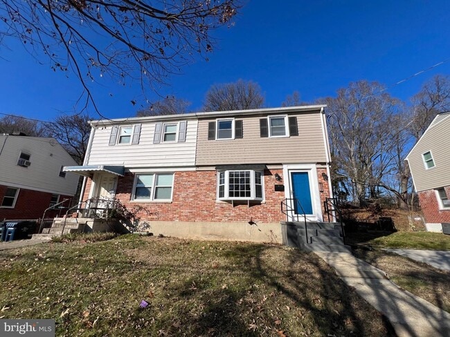 Foto del edificio - 5804 Shoshone Dr