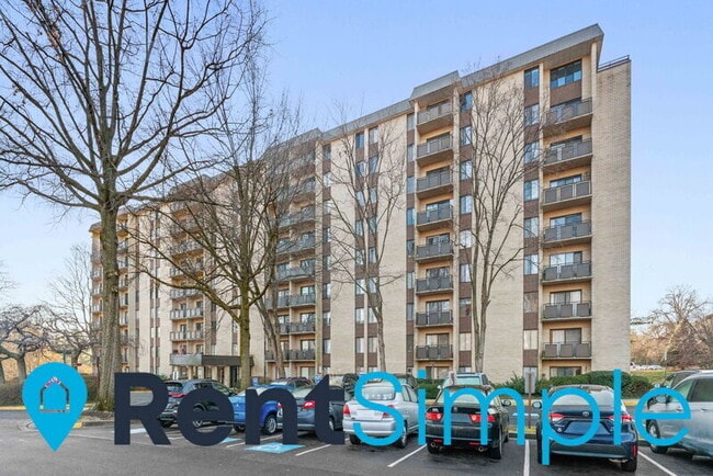 Building Photo - 6001 Arlington Blvd