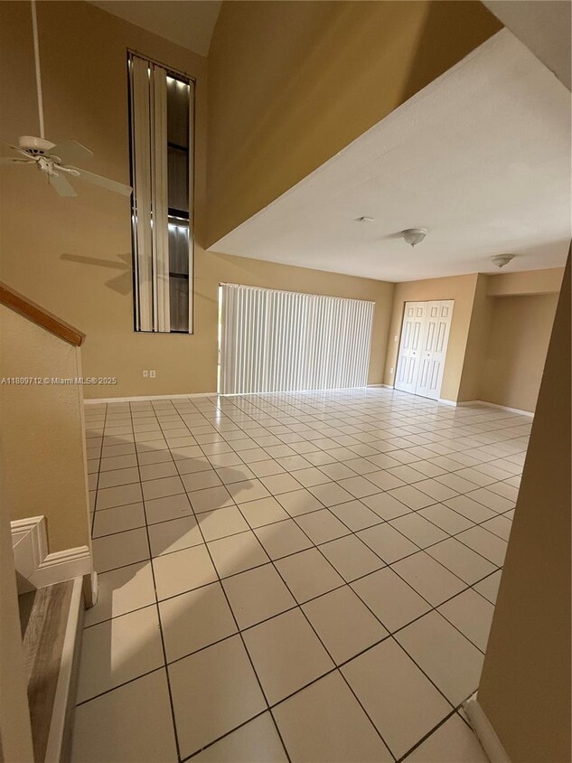 Primary Photo - 3208 San Remo Cir