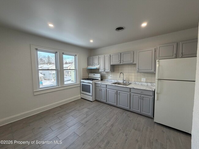 Foto del edificio - 101 Clarkson Ave