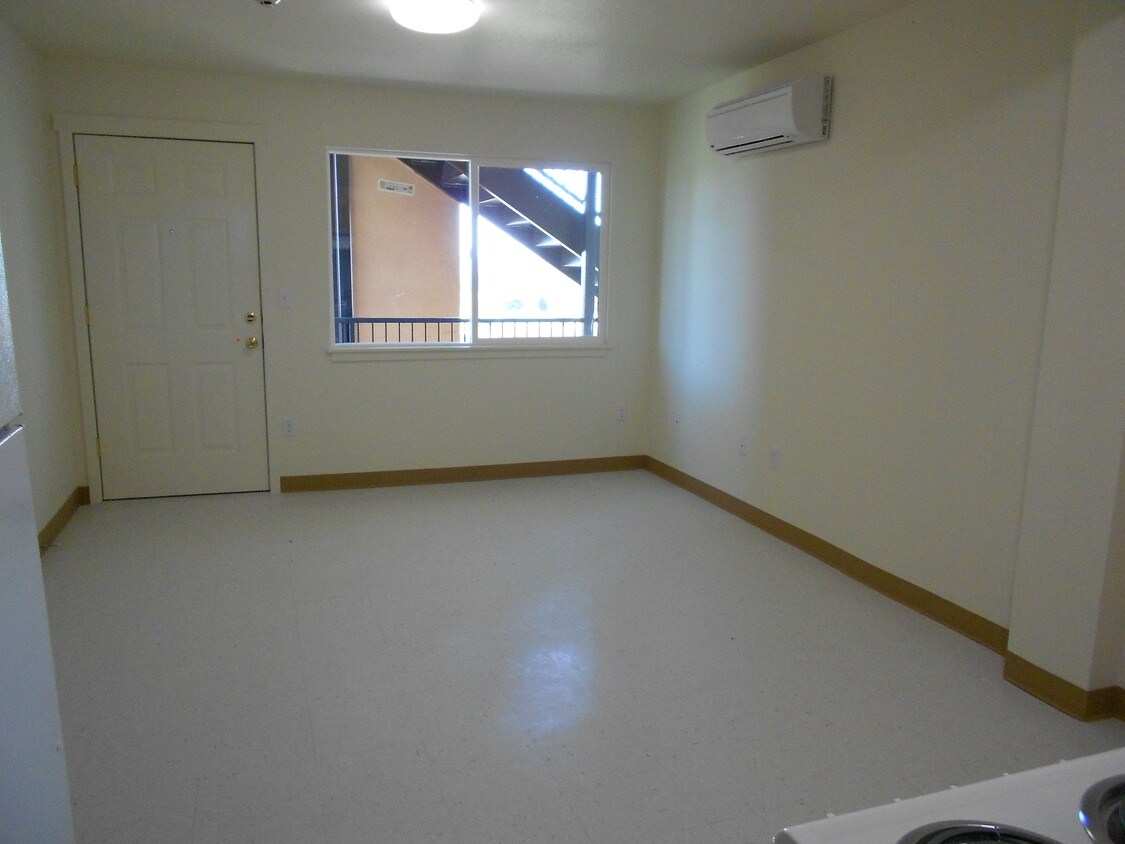 Primary Photo - Sunport Plaza Apartments