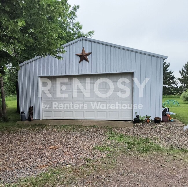 Building Photo - 3BD/2BA Home in Mora Available Now!