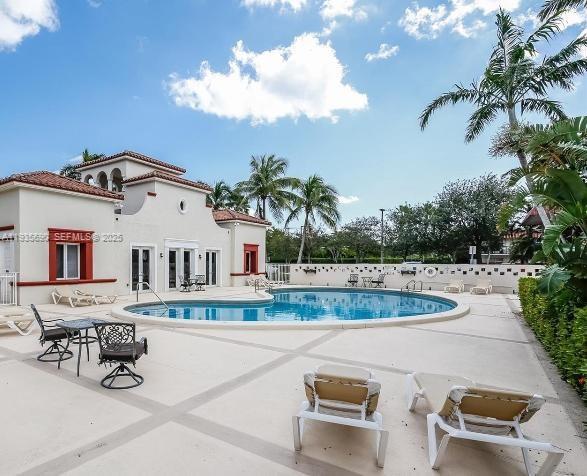 Foto del edificio - 8650 SW 67th Ave