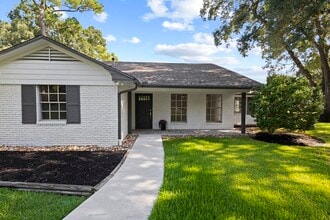 Building Photo - 4610 Regina Ln