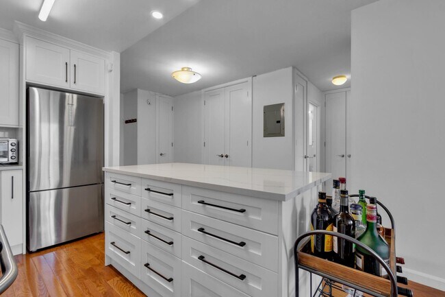 Foto del edificio - 345 E 93rd St