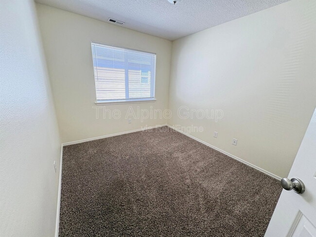 Foto del edificio - 1430 NE Glen Ellen Dr