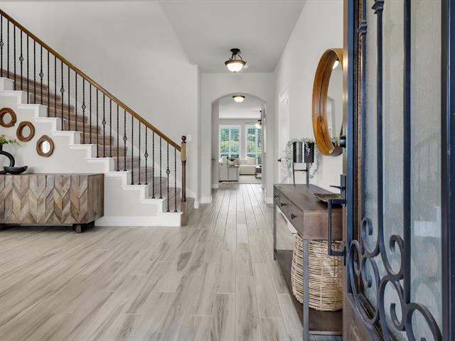 Foto principal - 310 Hawthorn Dr