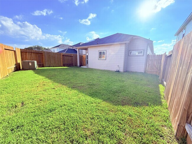 Building Photo - 24718 Thornbluff Briar Trl