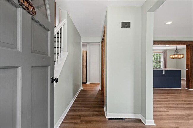 Building Photo - 120 Barbour Dr