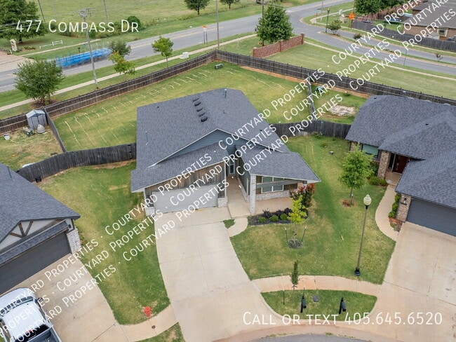Building Photo - 477 Compass Dr