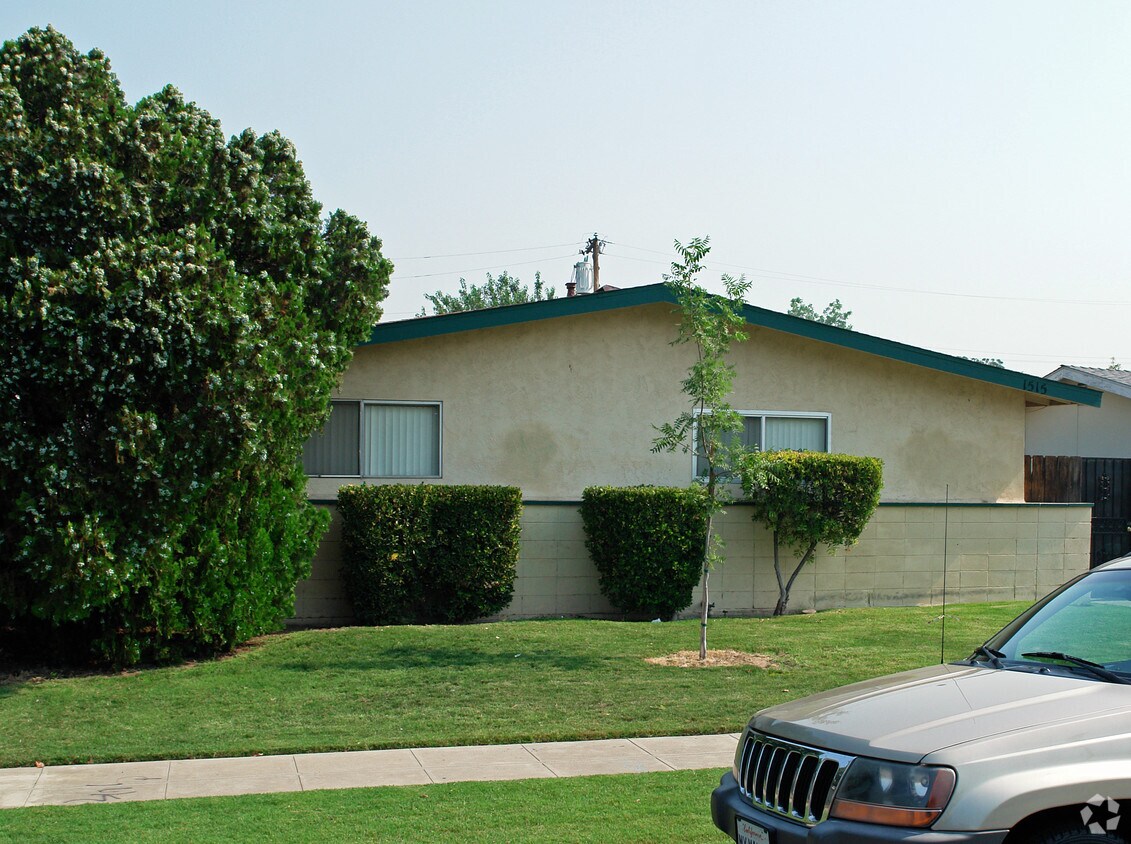 Primary Photo - 1515 Cambridge Ave