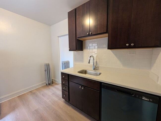 Foto del edificio - 2706 N Spaulding Ave