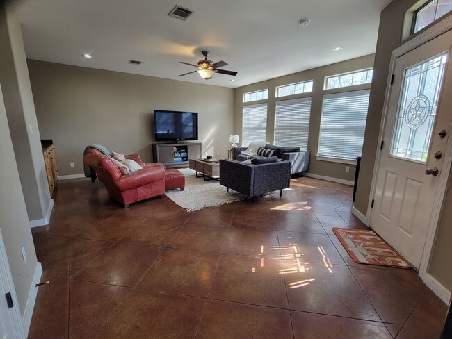 Building Photo - 4500 Avenue C