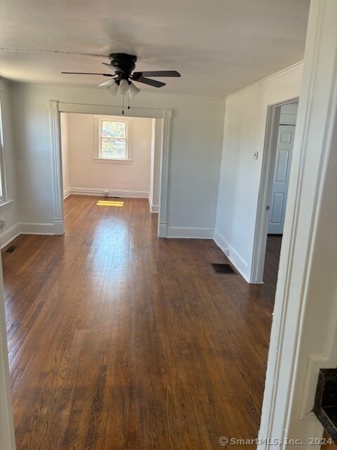 Primary Photo - 322 Main St
