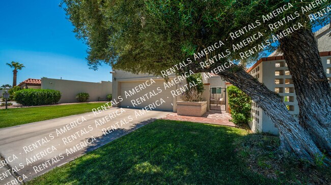 Foto del edificio - 7645 E Sandalwood Dr