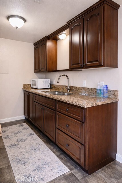 Foto del edificio - 12835 10th St