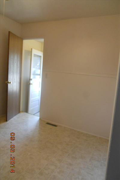 Building Photo - 2 Bedroom Ranch Home